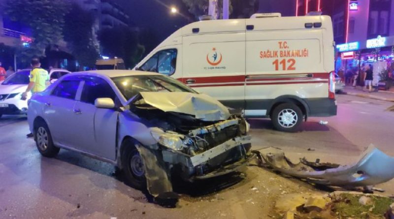 Ana caddeye kontrolsüz çıkıp kamyonete çarptı, olay yerinden kaçtı :1 yaralı