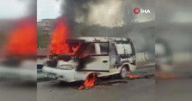 Ankara’da seyirdeki araç alev alev yandı