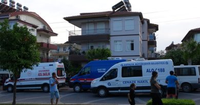 Antalya'da 2 çocuk annesi kadın evinde ölü bulundu
