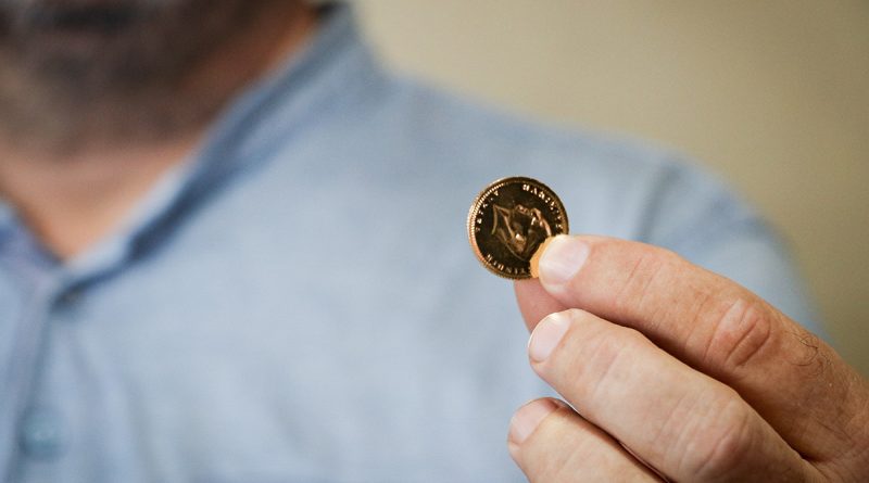 Antalya’da kuyumcuya sahte cumhuriyet altını şoku