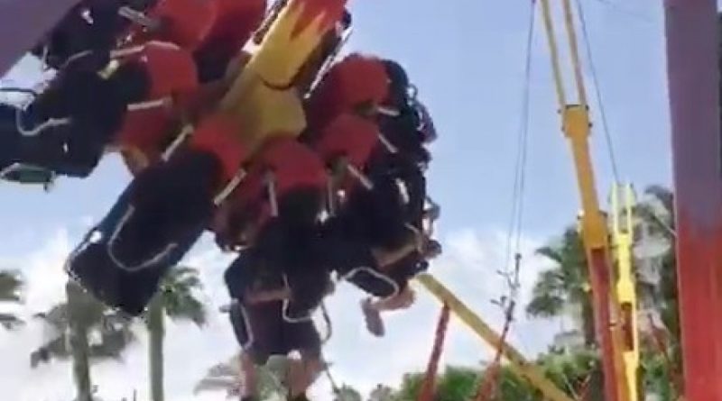 Antalya’da lunaparktaki salıncağın platformdan çıktığı anlar cep telefonu kamerasında