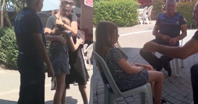 Antalya'da pazarda kaybolan İngiliz kız çocuğu ailesine teslim edildi