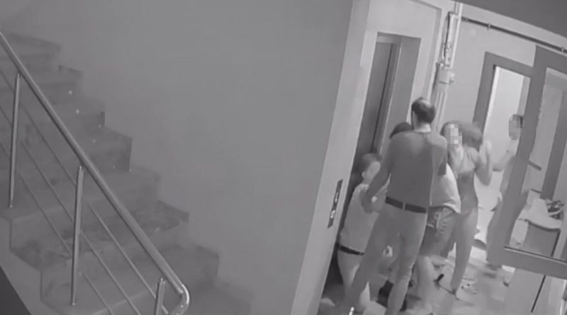 Apartmandaki komşu kavgasında darpla suçlanan taraf konuştu