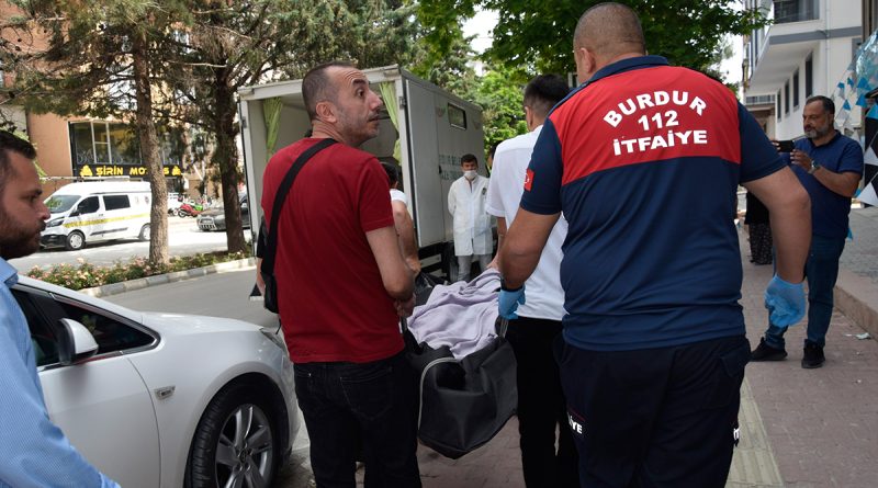 Apartta ölü bulundu