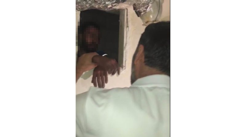 Aranan şahsı havalandırma boşluğunda yakalayan polis: 'Hadi gel, çok terlemişsin orada'