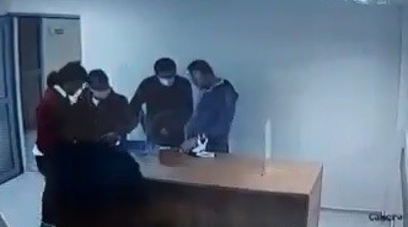 Arazi dolandırıcıları suçüstü yakalandı