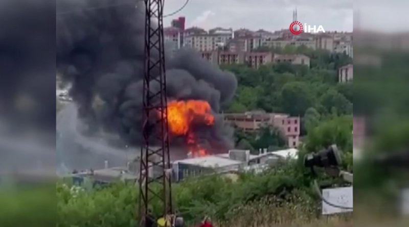 Arnavutköy’de fabrika bahçesinde yükleme esnasında patlama