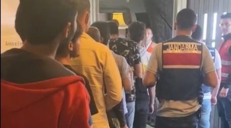 Aydın’da 908 düzensiz göçmen ülkelerine geri gönderildi
