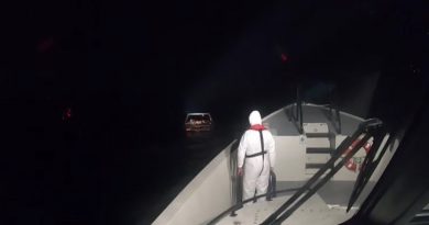 Ayvalık’ta 10 göçmen kurtarıldı