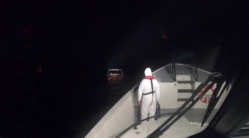 Ayvalık’ta 10 göçmen kurtarıldı