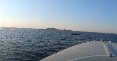 Ayvalık’ta 53 göçmen kurtarıldı