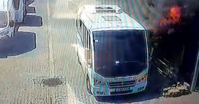 Bakıma getirilen minibüste yangın çıktı