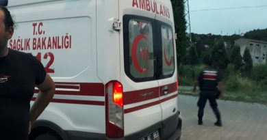 Balık avlarken tekneden denize düştüler