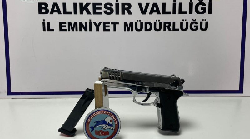 Balıkesir'de polis, aranan 185 şahsı gözaltına aldı