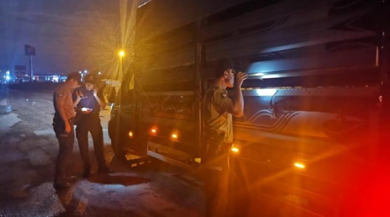 Bangladeşlileri yurt dışına kaçırmaya çalışan 5 organizatör tutuklandı