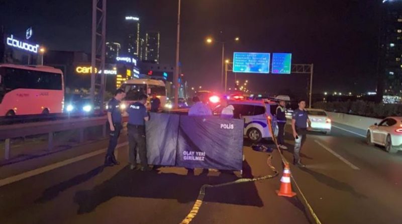 Basın Ekspres’te yolun karşına geçmeye çalışan adam araba çarpması sonucu hayatını kaybetti