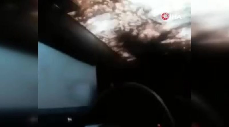 Başkent'te sele yakalanan sürücünün zor anları