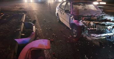 Başkentte otomobil çekiciye çarptı: 3 yaralı