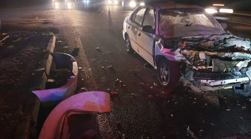 Başkentte otomobil çekiciye çarptı: 3 yaralı