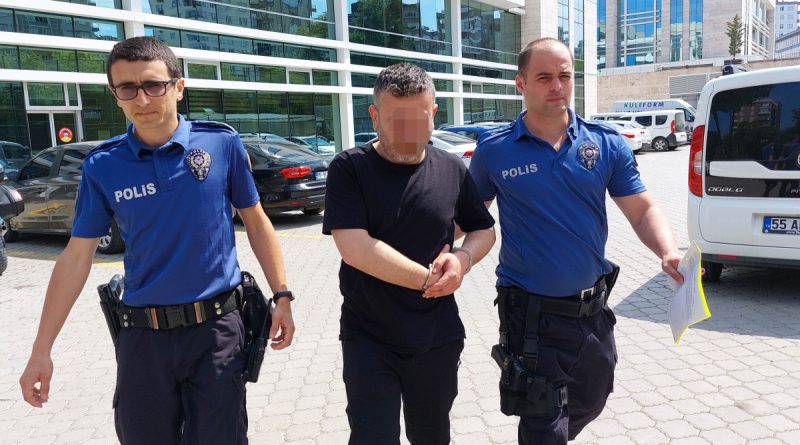 Bıçaklanan şahıs cezaevine karnını tutarak gitti