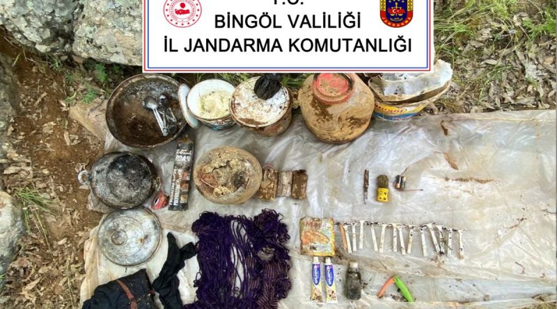 Bingöl’de 2 sığınak ve EYP imha edildi