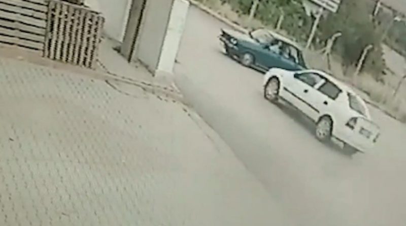 Bir anlık dikkatsizlik kazaya sebep oldu