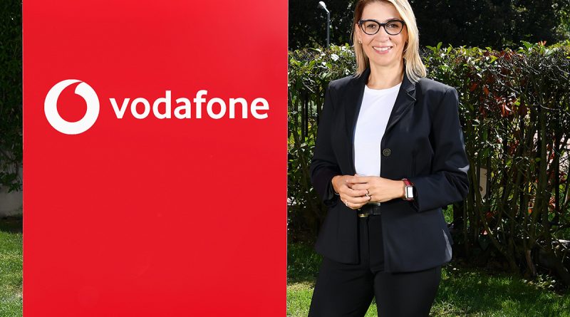 'Bu Atıklar Kod Yazıyor' projesine Vodafone mağazaları da dahil oluyor