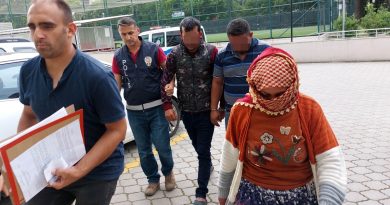 Buldukları varilleri dereye döktüler: 4'ü polis 8 kişi hastanelik oldu