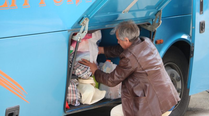 Bulgar turistler Edirne’de alışveriş için sıraya girdi: Bagajlar doldu taştı