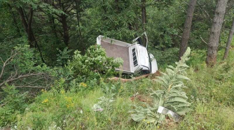 Bursa'da kamyonet şarampole yuvarlandı: 1 yaralı