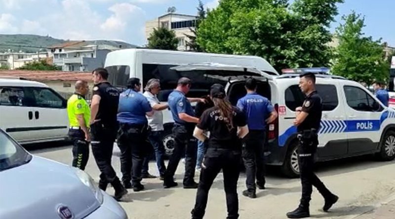 Bursa'daki kavgada kan aktı: 2 yaralı