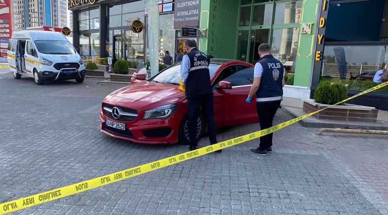Büyükçekmece'den silah sesleri yükseldi, lüks araç ve iş yerleri zarar gördü