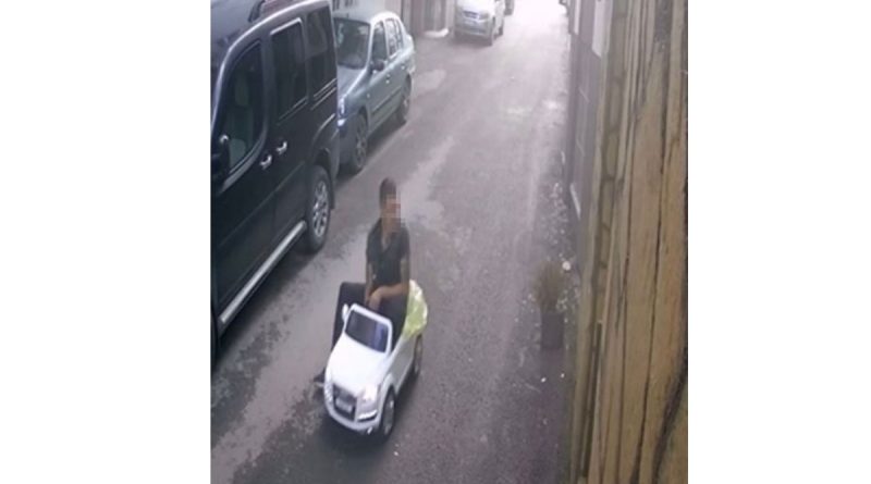 Çaldığı akülü aracı taşıyamayınca sürüp uzaklaştı