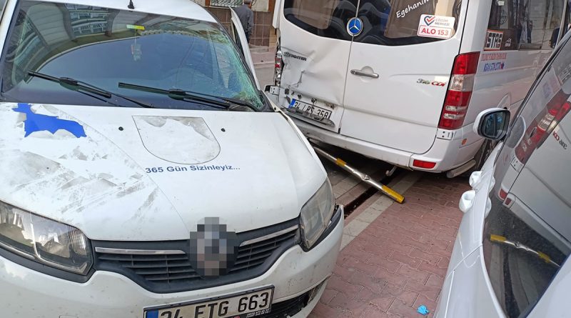 Çalıntı arabayla polisten kaçtı, ortalığı savaş alanına çevirdi