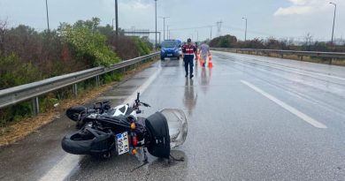 Ceyhan'da motosiklet kazası: 1 ölü, 1 yaralı