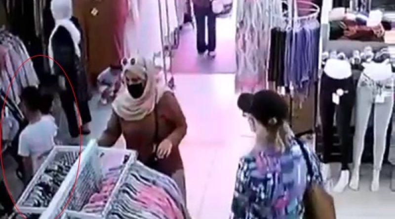 Çocuk hırsız kameralara yakalandı