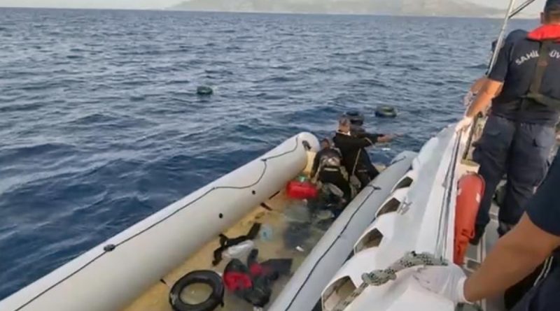 Datça’da 29 düzensiz göçmen kurtarıldı
