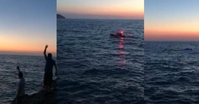 Denizin ortasında dakikalarca yaşam savaşı verdi