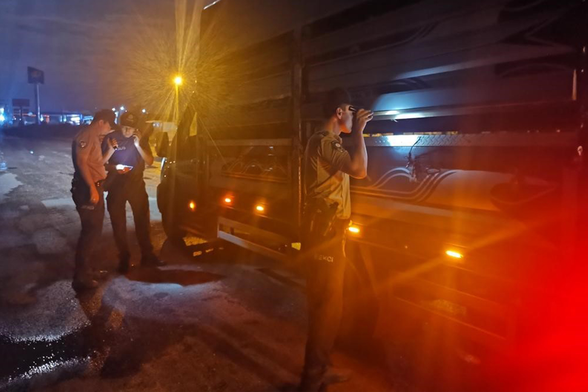 Denizli’de 35 düzensiz göçmen ve 5 organizatör yakalandı