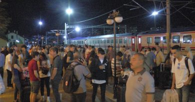 Devrilen yük treni nedeniyle mahsur kalan yolcular Kayseri’den aktarma ile gönderildi