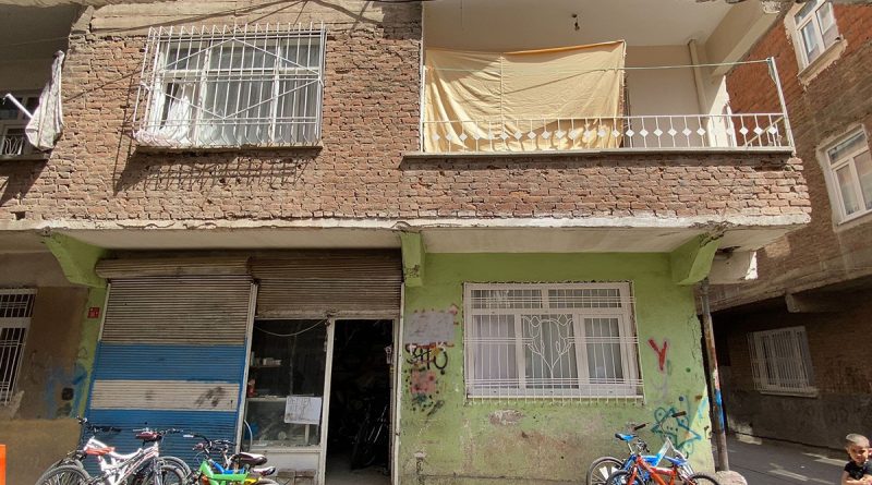 Diyarbakır’da evde patlama: 4 yaralı