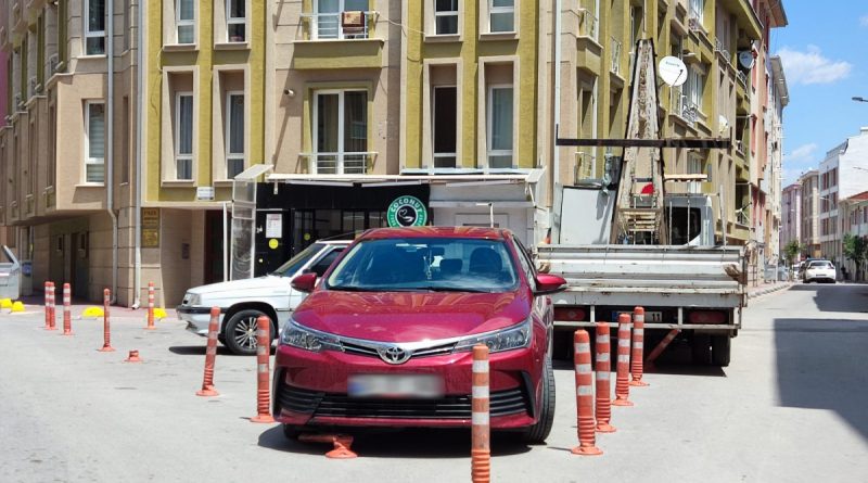 Dubaları hiçe sayarak araçlarını park ettiler