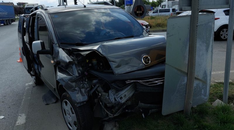 Düğüne giderken kaza geçirdiler: 4 yaralı