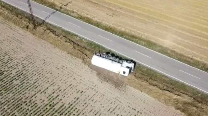 Edirne’de devrilen LPG yüklü tanker paniğe neden oldu