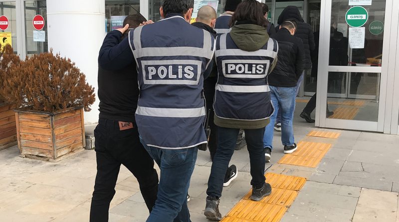 Elazığ’da 38 yıl 8 ay kesinleşmiş hapis cezası bulunan 7 şüpheli tutuklandı