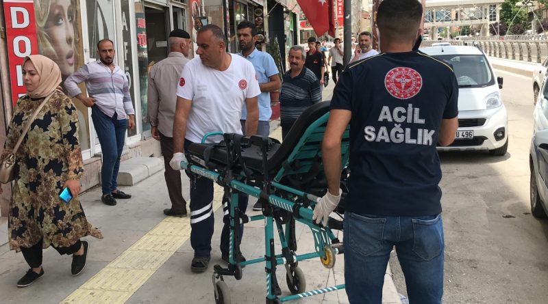 Elazığ’da bıçaklı kavga: 2 yaralı