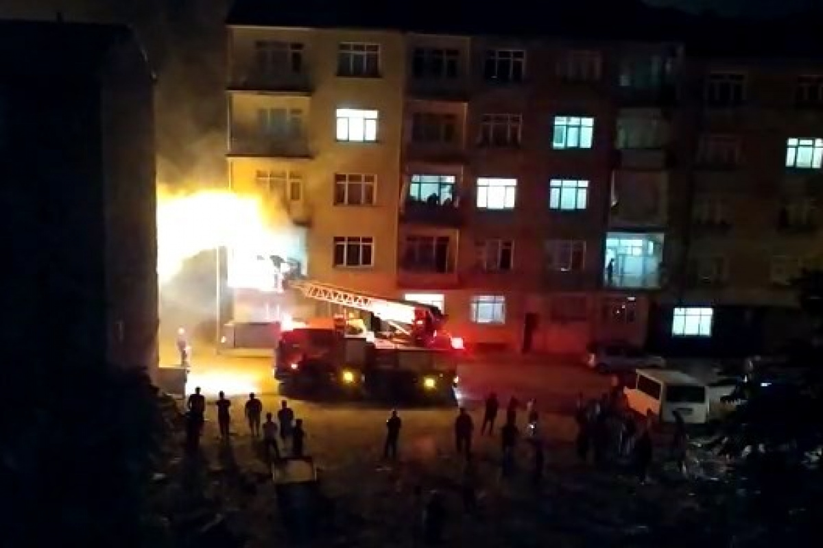 Elazığ’da korkutan yangın: Ev alev alev yandı