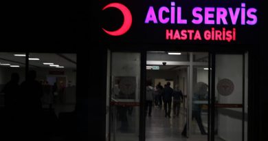 Erzincan’da 53 öğrenci gıda zehirlenmesi şüphesiyle hastaneye kaldırıldı
