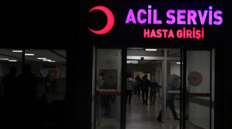 Erzincan’da 53 öğrenci gıda zehirlenmesi şüphesiyle hastaneye kaldırıldı