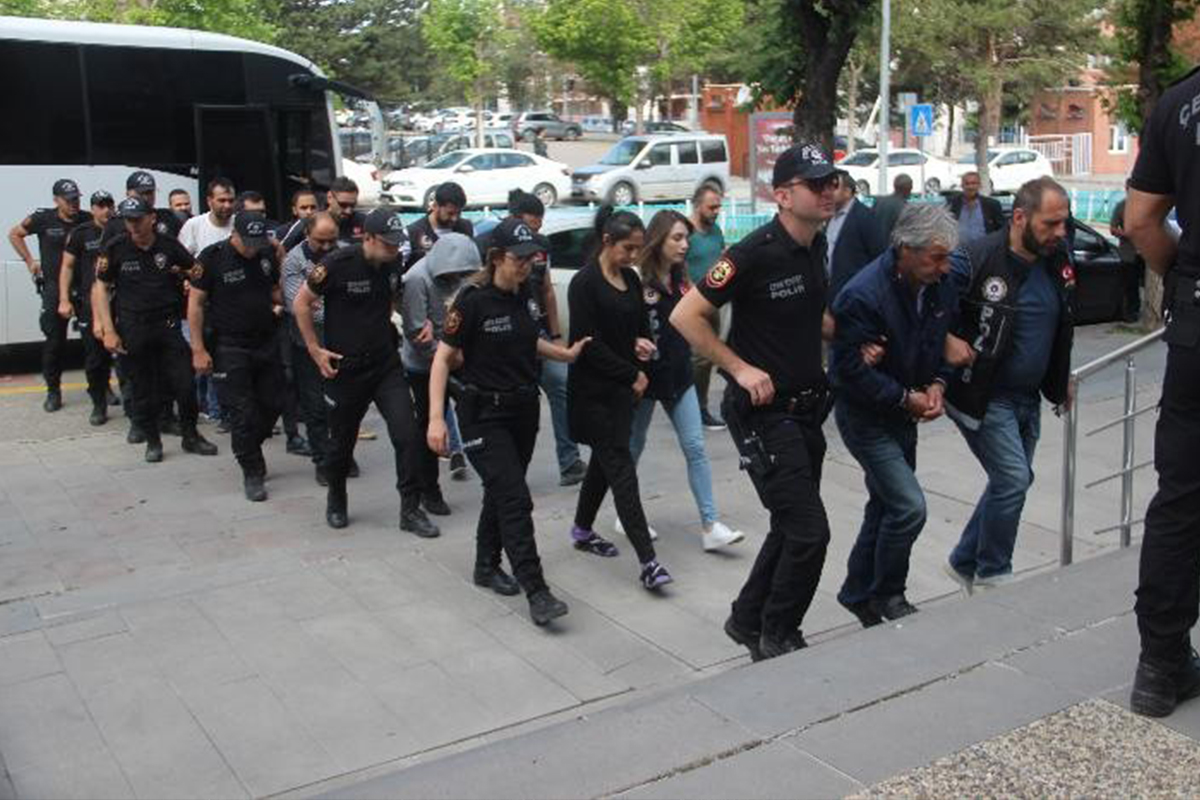 Erzurum’da ‘Torba Patlatma Operasyonu’nda 8 şüpheli tutuklandı